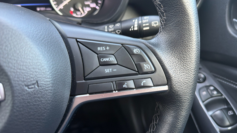 Nissan Juke 1.0 DiG-T 114 N-Connecta 5dr Petrol Hatchback